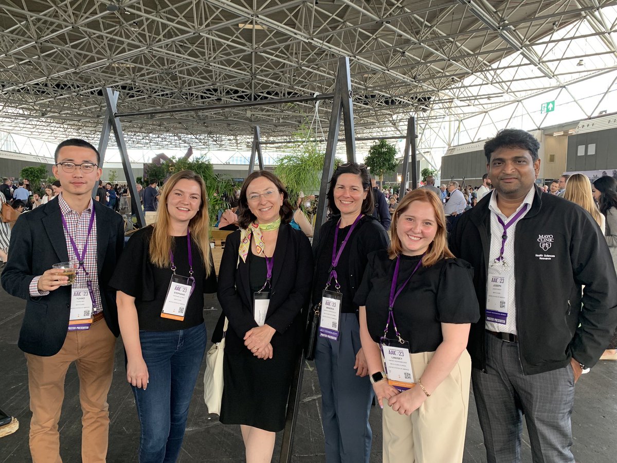 #AAIC2023 @MayoClinicNeuro Neuroscience Department at the Welcome Reception in #Amsterdam. We have as many attending virtually. Cheers to all the great science and progress in #Alzheimer and related disorders. There is reason for much hope. #research #teamscience
