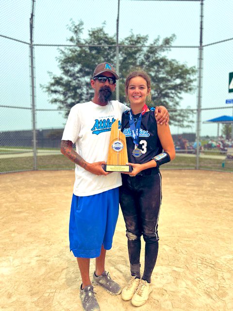 KristaKayHoll's tweet photo. So proud of Ember &amp; her teammates! 🙌🥎 #OklahomaAthletics #USSSA https://t.co/t6LtTUsYzx