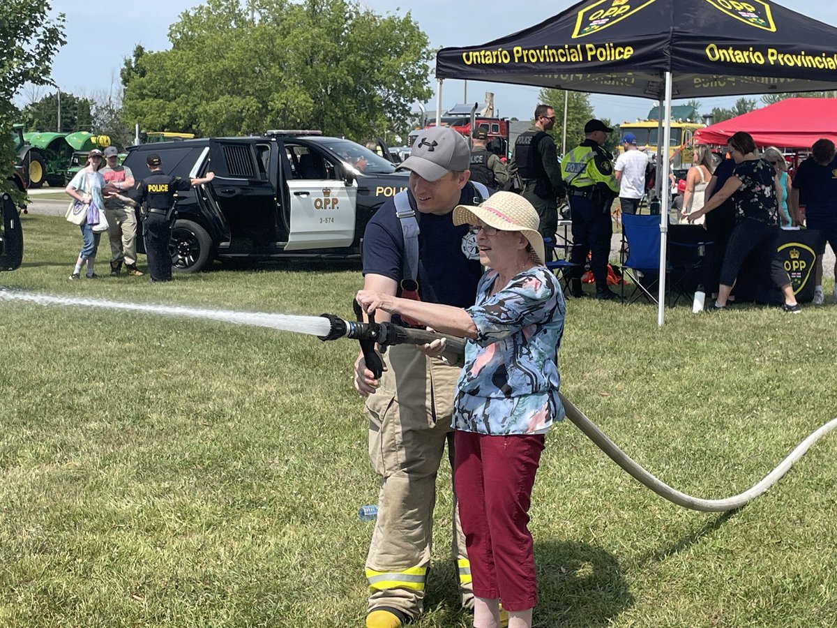 AthensFire's tweet image. Our day at Athens Farmersville was a sucess! We learned about smoke/co alarms, and witnessed a lot of smiles of all ages at the fire hose end! Thank you Athens community for visiting our booth!