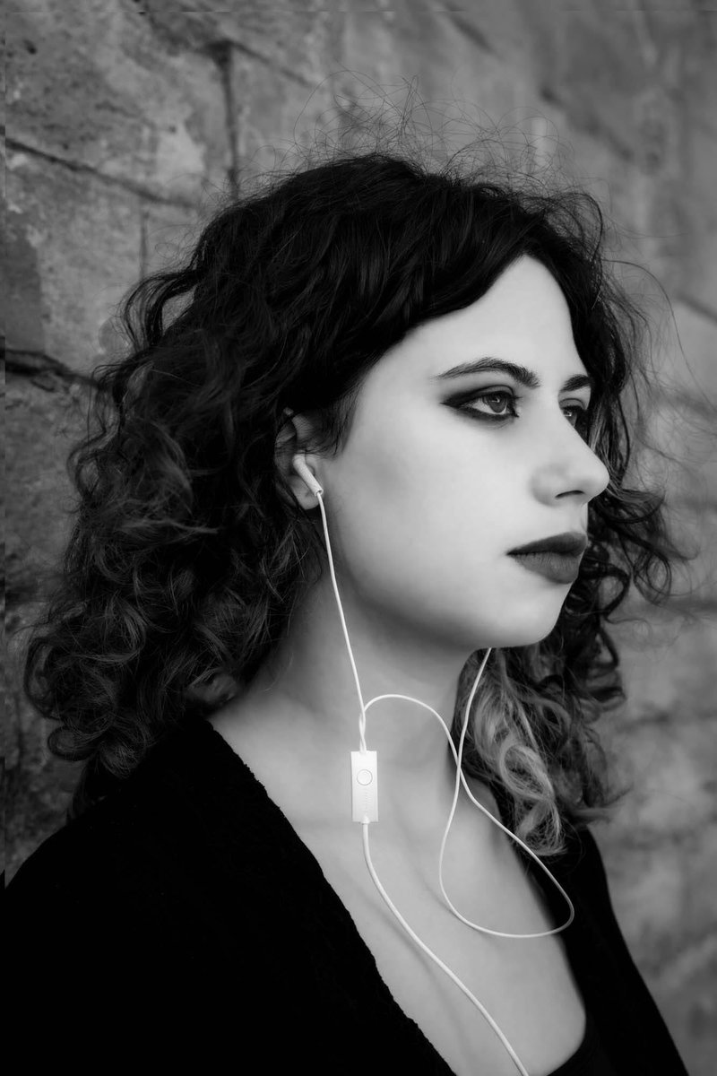 Vorrei tuffarmi nel tuo sguardo per scoprire i tuoi segreti.

(Arturo, Gesti sospesi)

👉 : mazzantilibri.it/negozio/Gesti-…

#amore #adolescenza #romanzo #Doc #psicologia #Doc #disturbicompulsivi #Gestisospesi  #ansia #ossessioni #ossessionicompulsive  #dolore #guarigione #terapia
