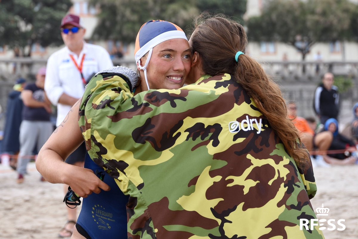 RFESS1's tweet photo. #SySGalicia23 | 1/5 📷 𝗜𝗠Á𝗚𝗘𝗡𝗘𝗦 📸
 
🌅 Fotografías de la tercera y última jornada 𝗫𝗫𝗫𝗩 𝗖𝗮𝗺𝗽𝗲𝗼𝗻𝗮𝘁𝗼 𝗱𝗲 𝗘𝘀𝗽𝗮ñ𝗮 𝗔𝗯𝘀𝗼𝗹𝘂𝘁𝗼 𝗱𝗲 𝗩𝗲𝗿𝗮𝗻𝗼 que se ha celebrado en la Playa de Orzán (#ACoruña) 🌊 del 14 al 16 de julio.
 
#salvamentoysocorrismo https://t.co/Qs471EevF5