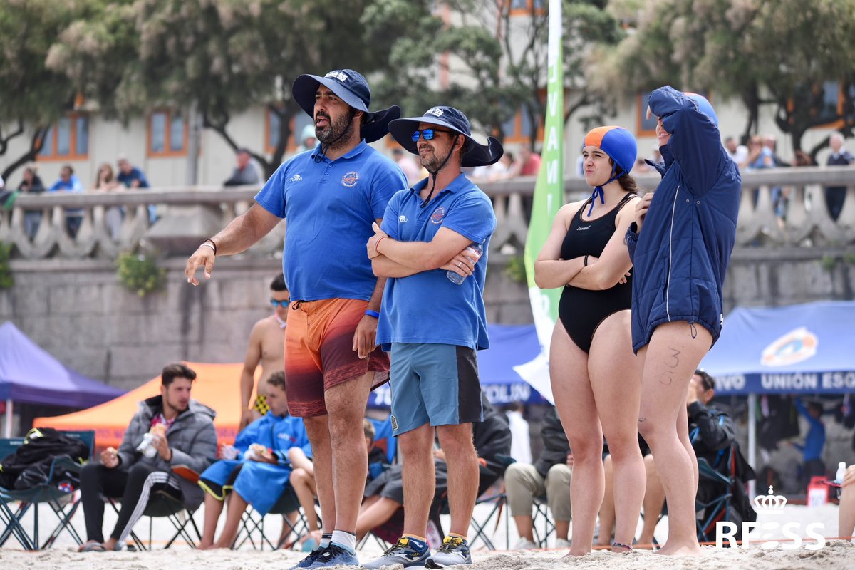 RFESS1's tweet photo. #SySGalicia23 | 1/9 📷 𝗜𝗠Á𝗚𝗘𝗡𝗘𝗦 📸
 
🌅 Fotografías de la tercera y última jornada 𝗫𝗫𝗫𝗩 𝗖𝗮𝗺𝗽𝗲𝗼𝗻𝗮𝘁𝗼 𝗱𝗲 𝗘𝘀𝗽𝗮ñ𝗮 𝗔𝗯𝘀𝗼𝗹𝘂𝘁𝗼 𝗱𝗲 𝗩𝗲𝗿𝗮𝗻𝗼 que se ha celebrado en la Playa de Orzán (#ACoruña) 🌊 del 14 al 16 de julio.
 
#salvamentoysocorrismo https://t.co/Iyq8facnro
