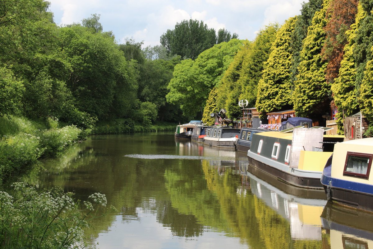 BridgesCanal's tweet photo. Crooke Bridge No 47 to Grimshaws Bridge No 48 .. Leeds & Liverpool Canal #Crooke #Lancashire @CanalRiverTrust @CRTNorthWest @CRTBoating #KeepCanalsAlive #LifesBetterByWater https://t.co/L2VUjb8i1S