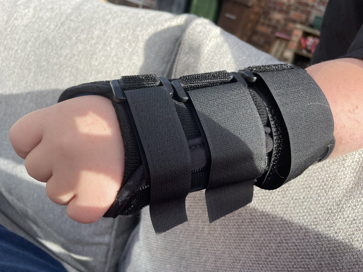 AliMakesHay's tweet photo. Little B down! He does fall a lot &amp; one of the challenges of being semi-ambulant with muscle-weakness is he can’t save himself. Seems ligament damage. Many thanks to local A&amp;E for really kind &amp; impressive care. Review in a few days. #NHS #MuscularDystrophy #COL6 https://t.co/L28DakT1KJ