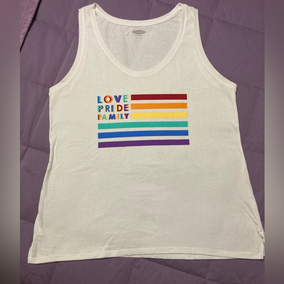 So good I had to share! Check out all the items I'm loving on <a href="/Poshmarkapp/">Poshmark</a> #poshmark #fashion #style #shopmycloset #basiceditions #samedelman #oldnavy: posh.mk/4GcPZm4cuBb