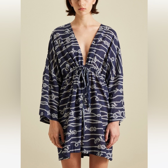 So good I had to share! Check out all the items I'm loving on <a href="/Poshmarkapp/">Poshmark</a> #poshmark #fashion #style #shopmycloset #honestbeauty #saobystacyadams #maxmara: posh.mk/RJE8a15cuBb