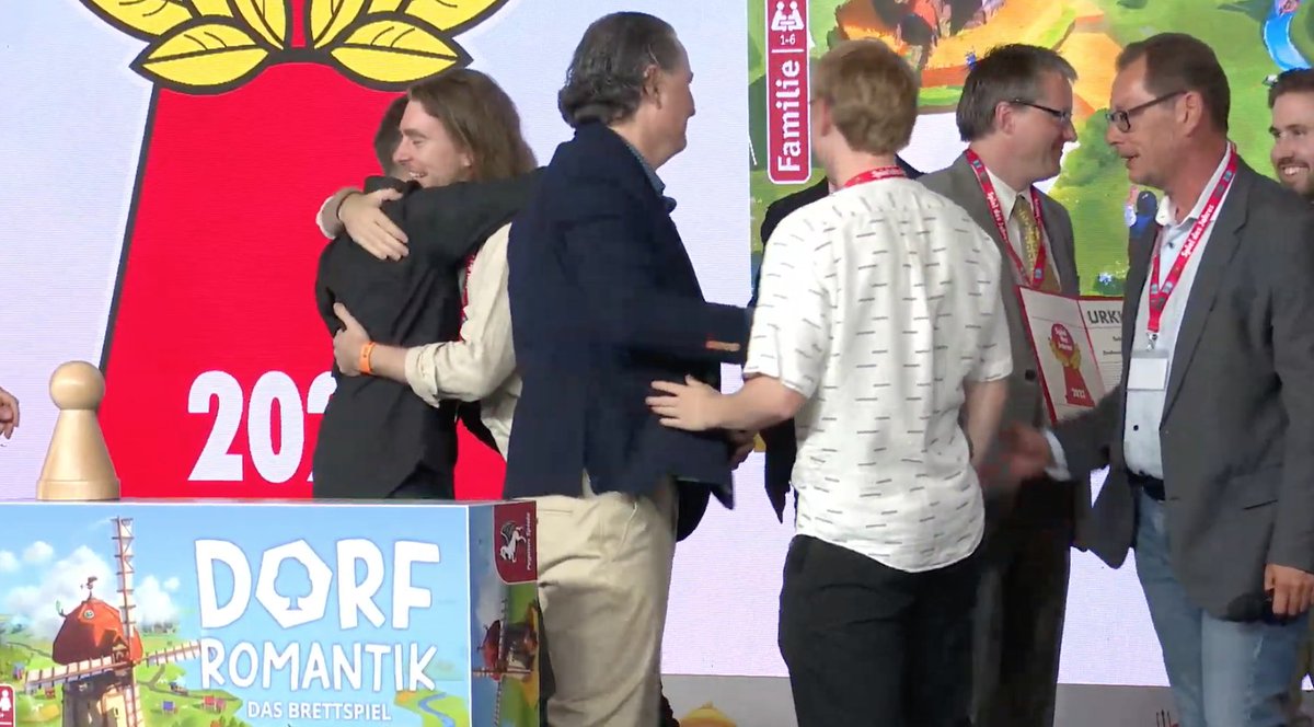 Spielfritte's tweet photo. Wir gratulieren:
Spiel des Jahres 2023: Dorfromantik

#dorfromantik @pegasusspiele #sdj #sdj23
@SpieldesJahres 

Herzlichen Glückwunsch! https://t.co/VnfQGOxFML