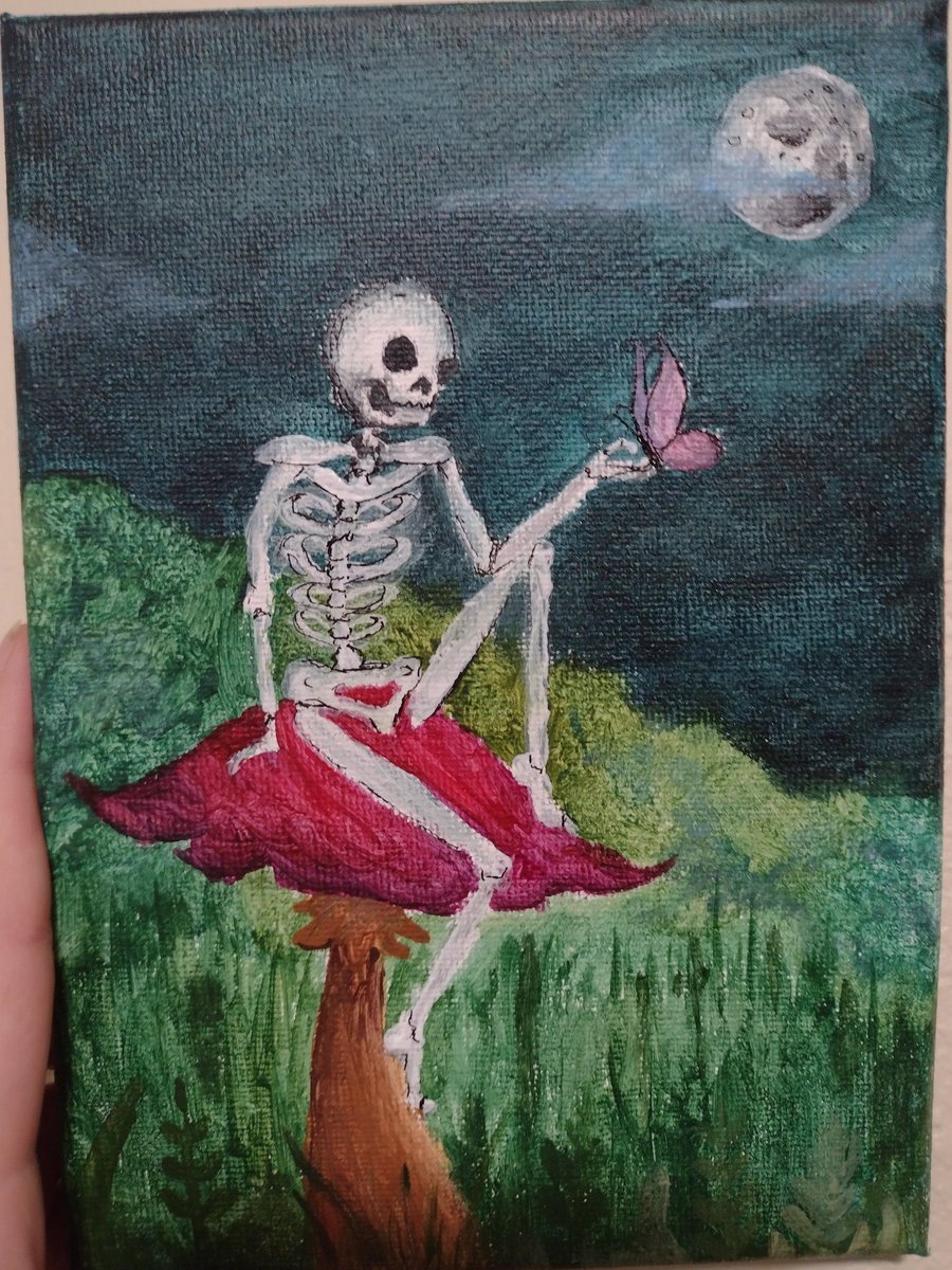 StreetsArt1's tweet photo. Painted this and I think it looks really nice on my wall of dead things https://t.co/JzDyJpg3B8