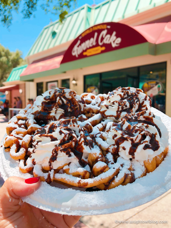 AskFrontierCity's tweet photo. Happy #NationalFunnelCakeDay!😃

How would you rate are funnel cakes out of 10?🤔 https://t.co/7oa7IsEKbf