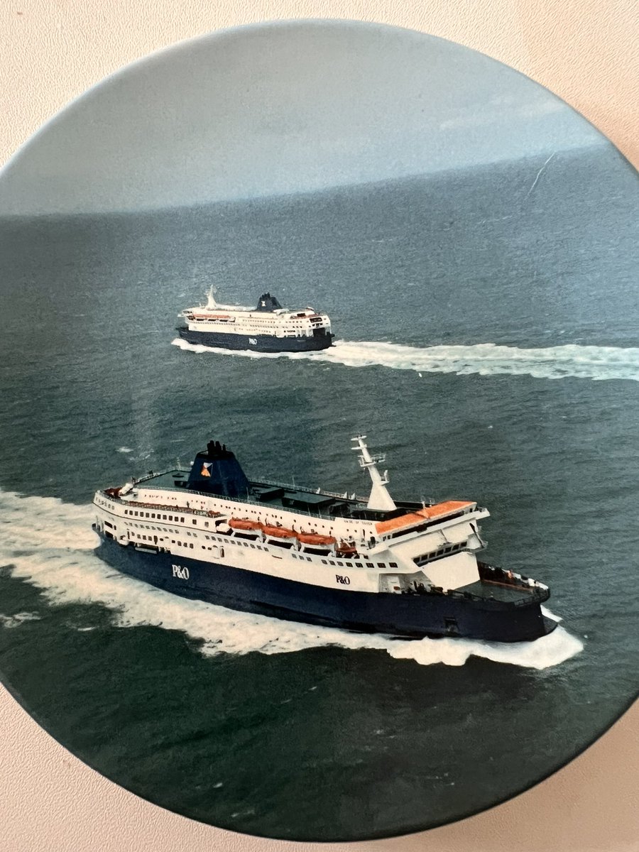 Adam✈️ tweet media