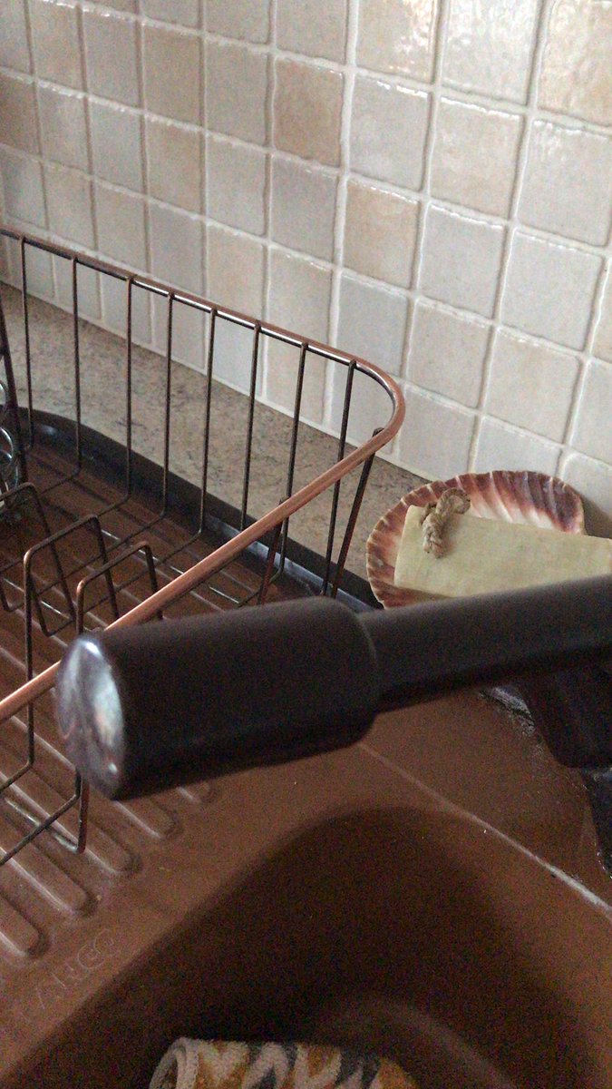 johardiman's tweet photo. @ESBNetworks We have had no electricity for 21hours, in the Newtown Baltracey Naas area. We have our own private wells on our road, so no water either. Vunerable people living alone here too, what is happening? https://t.co/Kg09u4WJek