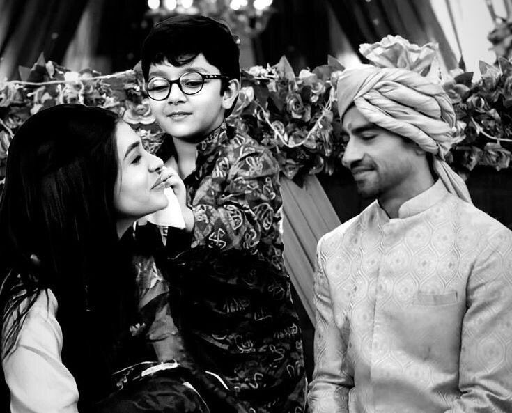 merouroma's tweet photo. Family is not important, family is the basis of the universe and important things
REUNITE ABHIRA FAMILY 
#yrkh #AbhiRa #HarshadChopda #PranaliRathod #Exitcameo https://t.co/Cgn8n1MzvU