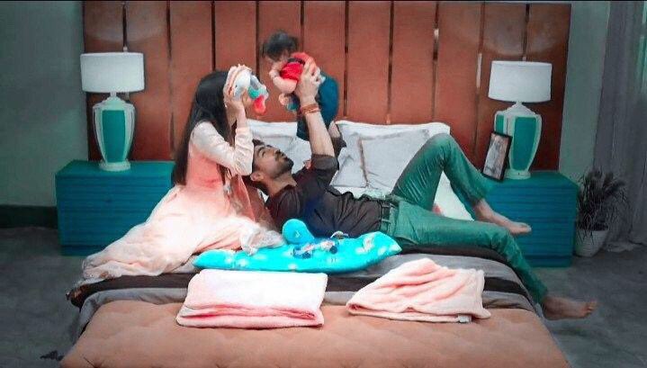 merouroma's tweet photo. Family is not important, family is the basis of the universe and important things
REUNITE ABHIRA FAMILY 
#yrkh #AbhiRa #HarshadChopda #PranaliRathod #Exitcameo https://t.co/Cgn8n1MzvU