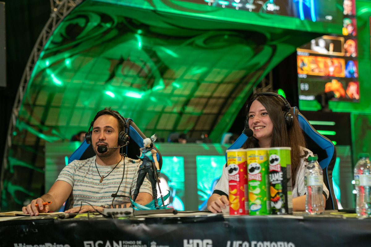 Ya después de dos diitas, dejo por aquí esta foto que representa perfectamente lo que disfruté mi primera vez casteando 🥹