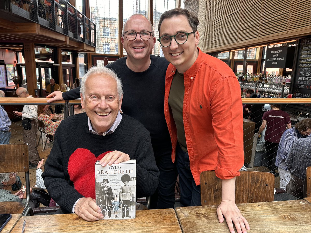 mrserioushead's tweet photo. @DrMJWD and I loved @SomethingRhymes in @BristolOldVic with @susie_dent &amp; @GylesB1. My cheeks were sore from laughing and smiling. Great front row seats. #theatre #podcast #lexicography #etimology https://t.co/g9k2WlKFKC