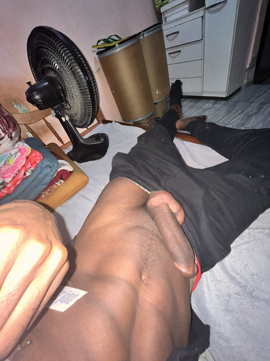 Cheguei bêbado do rolê tirei essa foto, que tesão🍆🥵😈