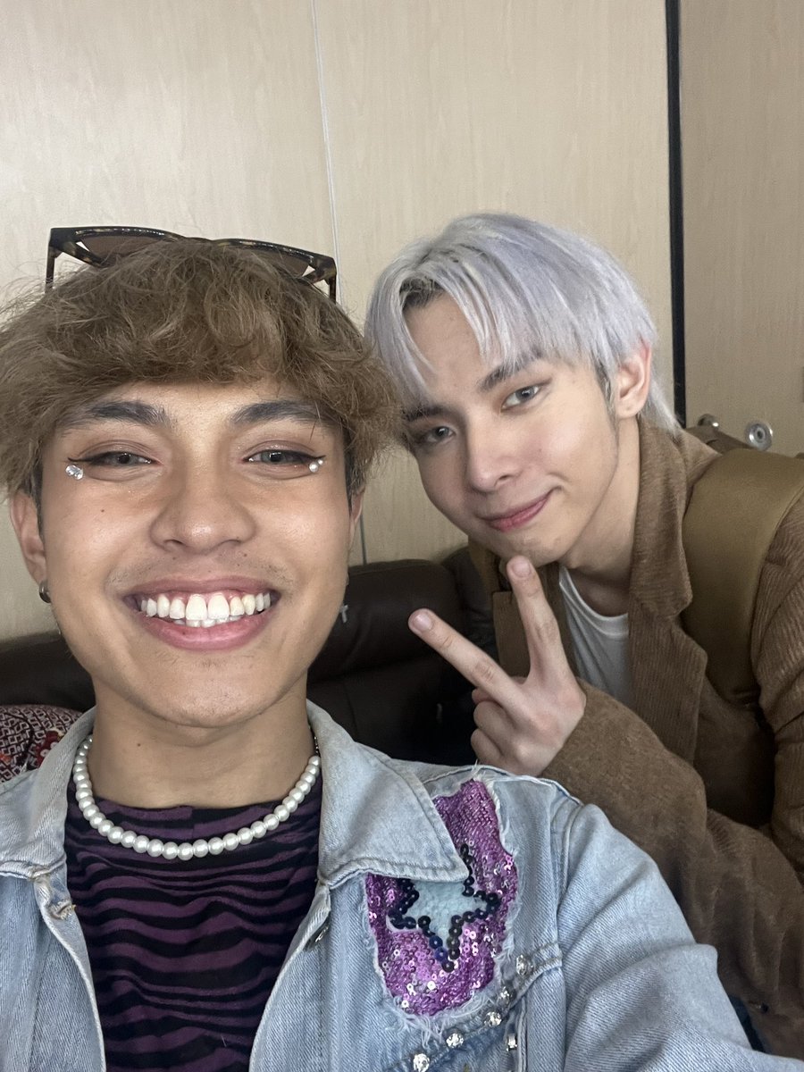gianbernardino_'s tweet photo. @jah447798 congratulated me for our new EP 🥹🫶 salamat sa pakikinig at suporta lods labyu mwa https://t.co/NIbsdHd6Hp