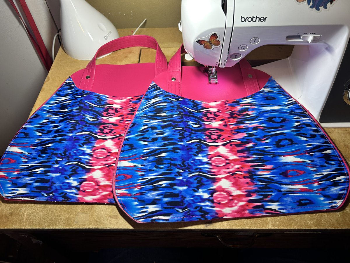 ANM1981Customs's tweet photo. Didn’t take too many progress pics this time around but here are the ones I did take.
#custommade
#customhandbag
#ANM1981Customs https://t.co/OwLnCaKvXs
