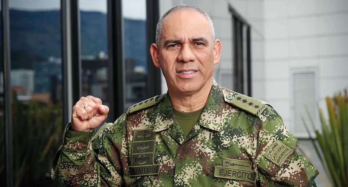 Todo el apoyo a Eduardo Enrique Zapateiro, General de  colombiana de derecha que va a sacar al tirano guerrillero. Dale 🔄💛 si apoyas a este patriota.