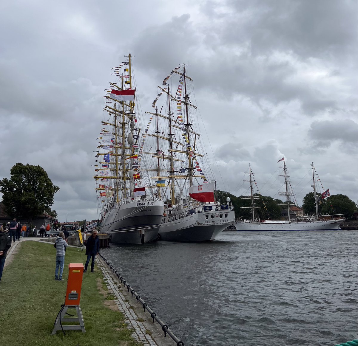 AndreaErcegovac's tweet photo. Great summer event in #Frederickstad - @TallShipsRaces
Opportunity for youth to gain sailing experience -participants from 80 different countries on 40 ships ⛵️
Route includes also #DenHelder (NL), #Hertepoool (UK), #Lervik ( UK-Shetland), #Arendal (NO)
@SiriMartinsen https://t.co/mswpE24C05
