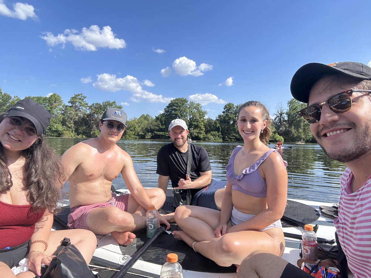 mscrowder123's tweet photo. #FavoriteActivity Paddle boarding in Austin. #everythingexcellence @JackLoweSrES @SHARDEECRYSTAL https://t.co/JQZBsiAPjv
