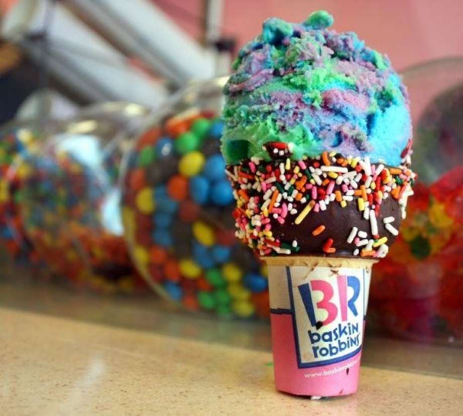 This National Ice Cream Day, melt the heat away with your favorite flavors from Baskin Robbins! 🍦🌞