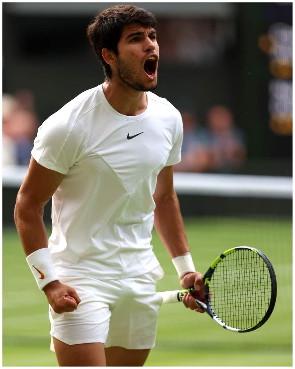MuhammadBadar1's tweet photo. A new name. A new reign. 🇪🇸 

Carlos Alcaraz dethroned Novak Djokovic @DjokerNole, your 2023 Gentlemen's Singles champion 
#NewKingInTheTown #CarlosFreakinAlcaraz
#WimbledonFinal #Wimbeldon https://t.co/lKUiXY7Tmc