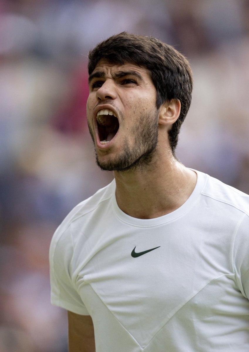 Peereira7's tweet photo. Si es que es normal que nos odien en cualquier país. Los reyes de cualquier deporte no hay mas.

Soy español a que coño quieres que te gane????

Te quiero Carlitos carajo la madre que te parió https://t.co/KBw01i47jA