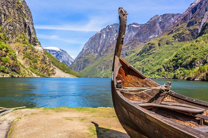 CarlaMatosRE's tweet photo. This tourist attraction in Sognefjord will give you the ultimate Viking experience. #travelmore #seetheworld  https://t.co/S3xbzyzD9n https://t.co/Wvd5cTcCYW