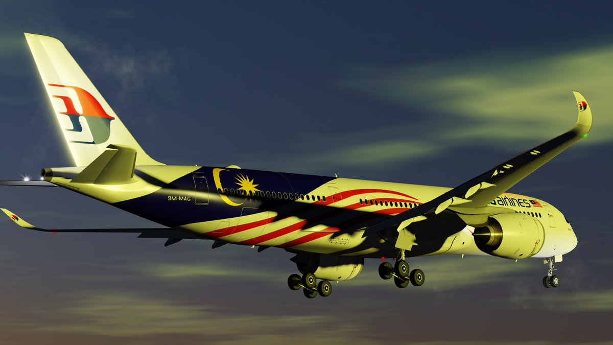 Spotted the shiny -MAG coming in Toulouse (TLS) France after her final test flight before being delivered to Kuala Lumpur ✨