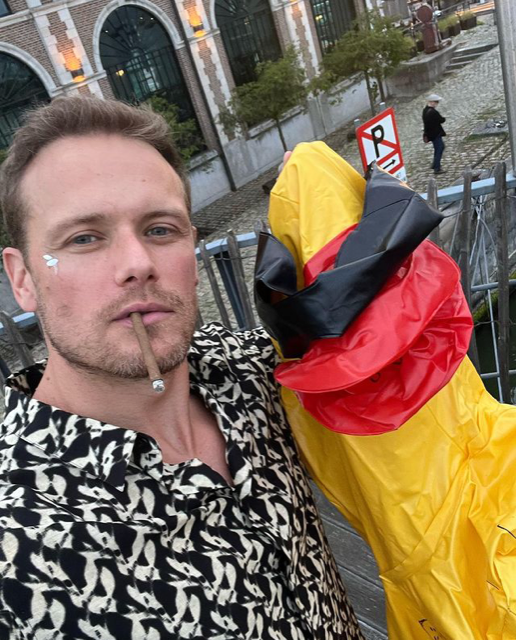 LadyT510's tweet photo. Goodbye Belgium! 🦆
X

#TheCoupleNextdoor #samheughan #happyduck https://t.co/MiKeJgL5MR