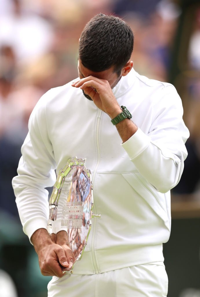 "Es lindo ver a mi hijo sonriendo. Te amo. Gracias por apoyarme. Te daré un gran abrazo y todos nos podremos amar. Gracias".

✍ Novak Djokovic, emocionado, a su hijo Stefan ❤