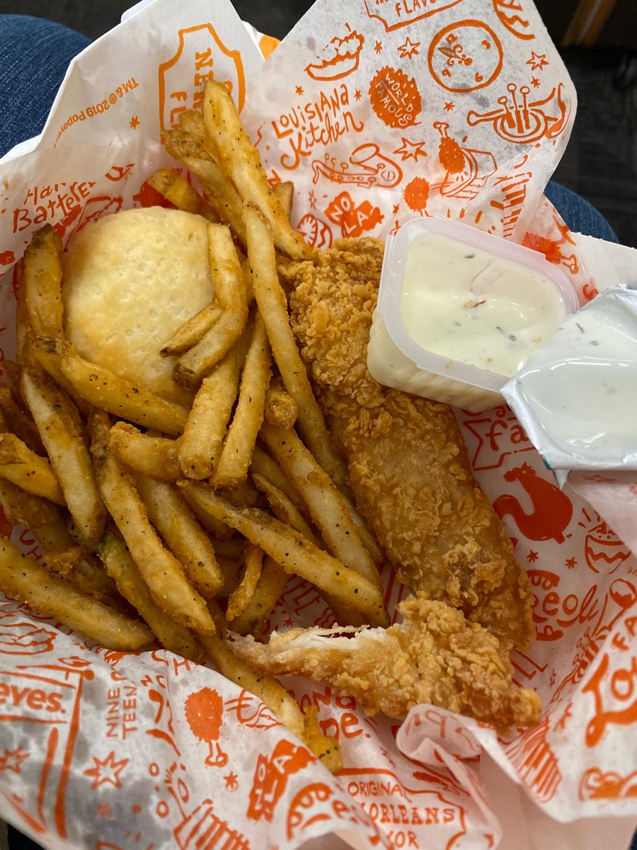 You have to go to Terminal B for the sandwich. (@ Popeyes Louisiana Kitchen - <a href="/popeyeschicken/">PopeyesChicken</a> in Atlanta, GA) swarmapp.com/c/bGpOYW0WDyB