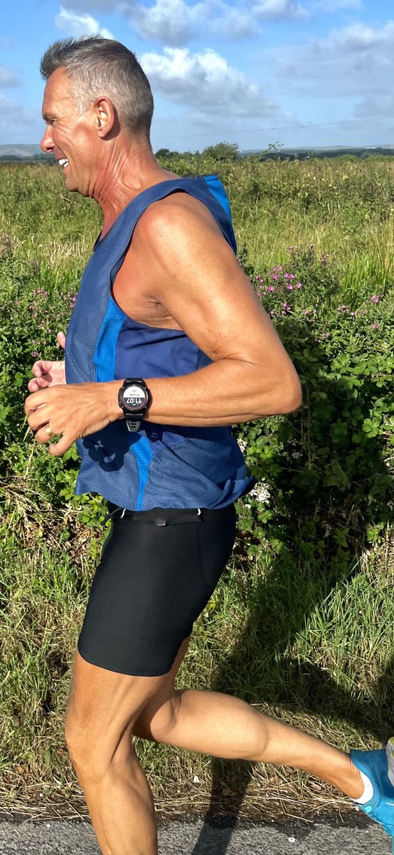marcofortmann's tweet photo. 11 mile 7am Sunday long slow run totalling 26 miles on my post marathon week π£ followed by gym πͺπΌ in the evening #stayfit #longslowrun #fitfam #run #running https://t.co/HRXibyX9NV