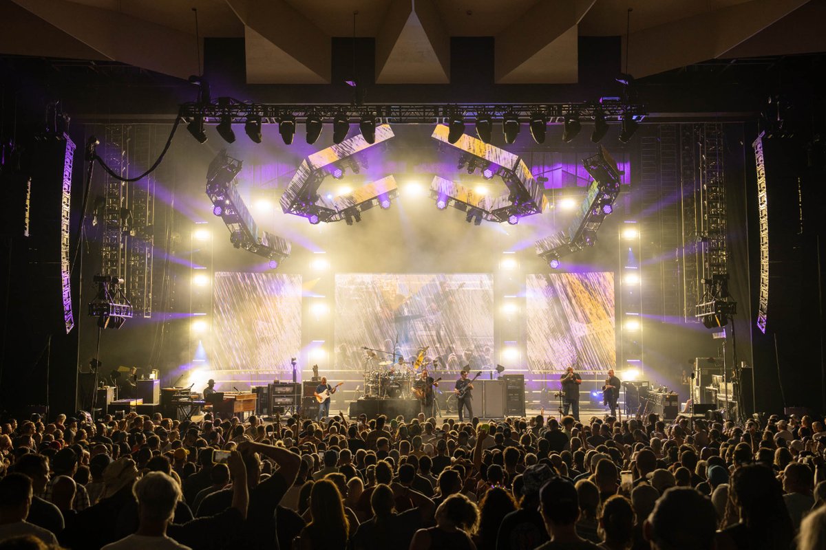 davematthewsbnd's tweet image. What a night! Thank you all for coming out and having a great time with #DMB2023 yesterday at @SPACsaratoga in Saratoga Springs, NY.

📸 Sanjay Suchak