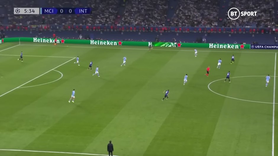 Onana CL Final clipped pass