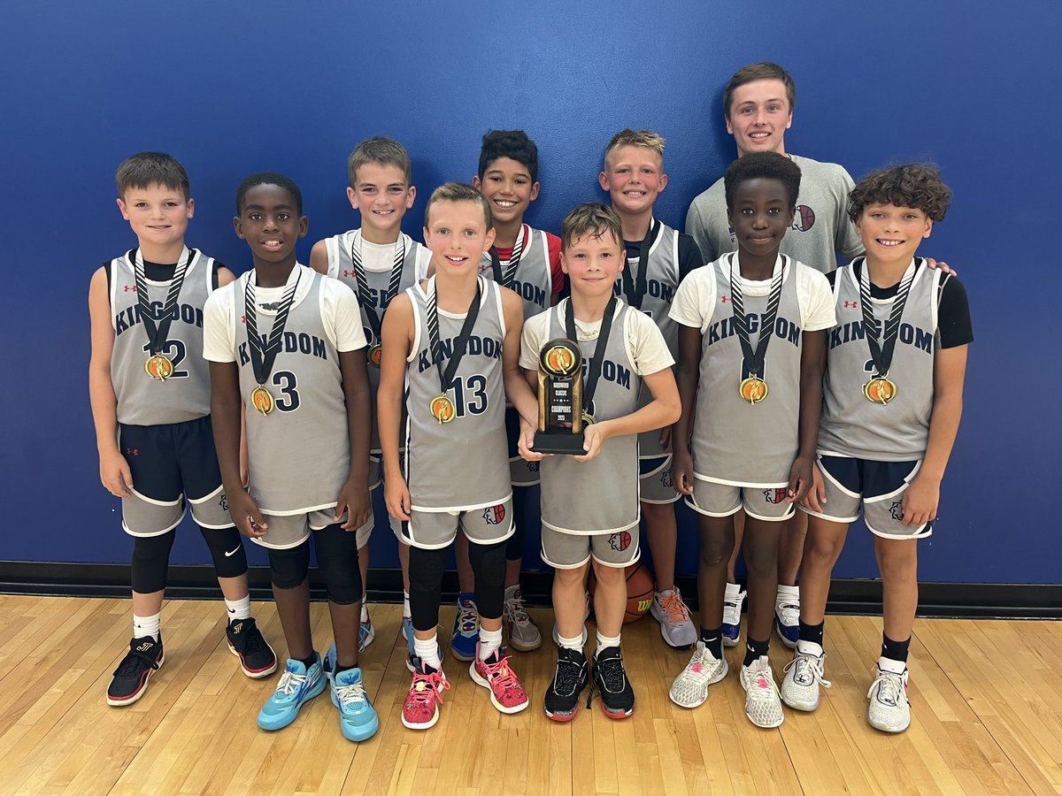 Hardwood Events (@hardwoodevents) on Twitter photo Our Hardwood Classic X <a href="/RL_Hoops/">RecruitLook Hoops</a> Circuit Finale 4th Grade Division Champions are <a href="/hoops_kingdom/">πππ£πππ€π’ ππ€π€π₯π¨</a> 4th Grade Elite who won by a score of 40-37. Our Hardwood Classic X <a href="/RL_Hoops/">RecruitLook Hoops</a> Circuit Finale 4th Grade Division Champions are <a href="/hoops_kingdom/">πππ£πππ€π’ ππ€π€π₯π¨</a> 4th Grade Elite who won by a score of 40-37.