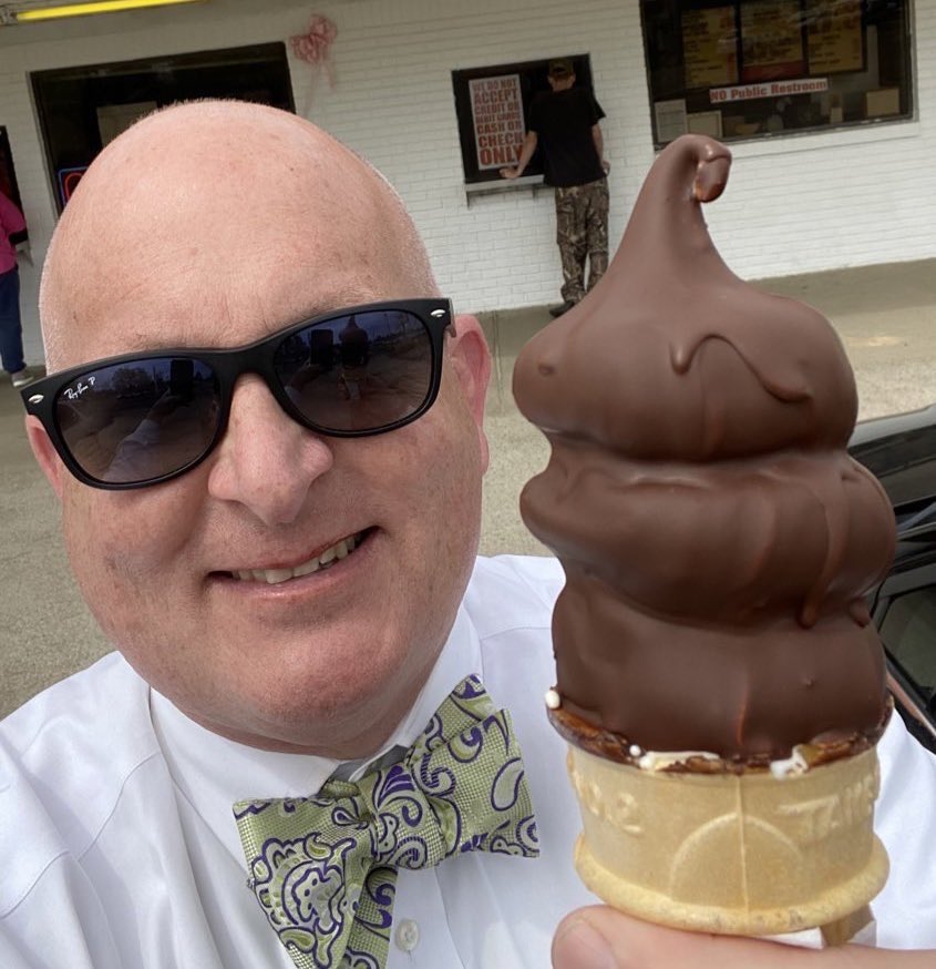 It’s #NationalIceCreamDay, so I feel compelled to share my 6 favorite 🍦 in TN! 

1) The UT Creamery (Knoxville)
2) The Chow Wagon (Milan)
3) Duke’s Dairy Bar (Parsons)
4) Sweetwater Valley Farms (Sweetwater)
5) The Grind (Martin)
6) Cruze Farm (Knoxville) 
 #AgTwitter