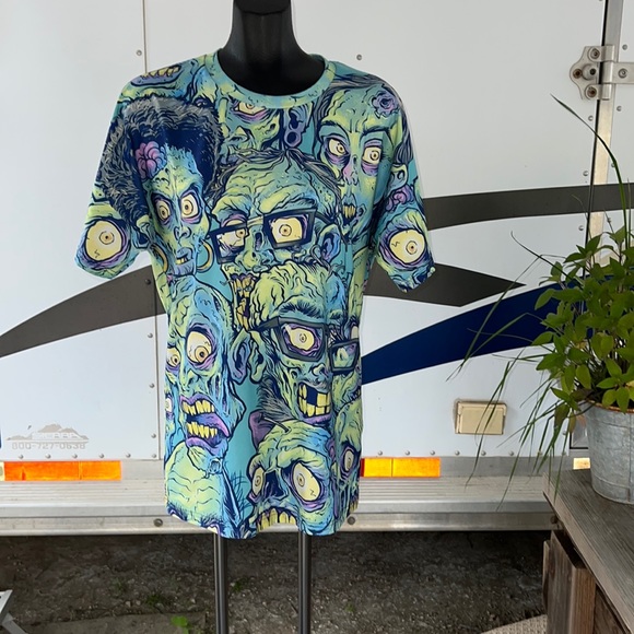 So good I had to share! Check out all the items I'm loving on <a href="/Poshmarkapp/">Poshmark</a> #poshmark #fashion #style #shopmycloset #express #adriennelandau #mrmrs1991inc: posh.mk/7DgExifhuBb