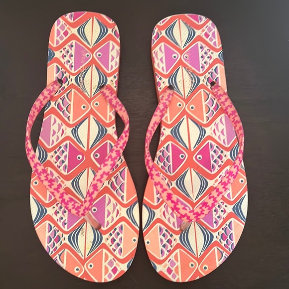 MagalyD17's tweet photo. So good I had to share! Check out all the items I'm loving on @Poshmarkapp #poshmark #fashion #style #shopmycloset #verabradley #torrid: https://t.co/kerXXtsCSH https://t.co/QxotqTANFV