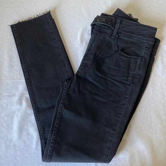 So good I had to share! Check out all the items I'm loving on <a href="/Poshmarkapp/">Poshmark</a> #poshmark #fashion #style #shopmycloset #michaelkors #katespade #paige: posh.mk/TZ6GXWphuBb