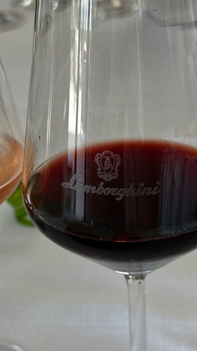 blvckledge's tweet image. Lamborghini is my client.

Today I took my team on a trip to italy.

On our way, we stopped at Lamborghini’s winery.

One of my personal top experiences in business.

Visit your clients in person. National or internatational. 

Strenghten your relationship and see what you’re…