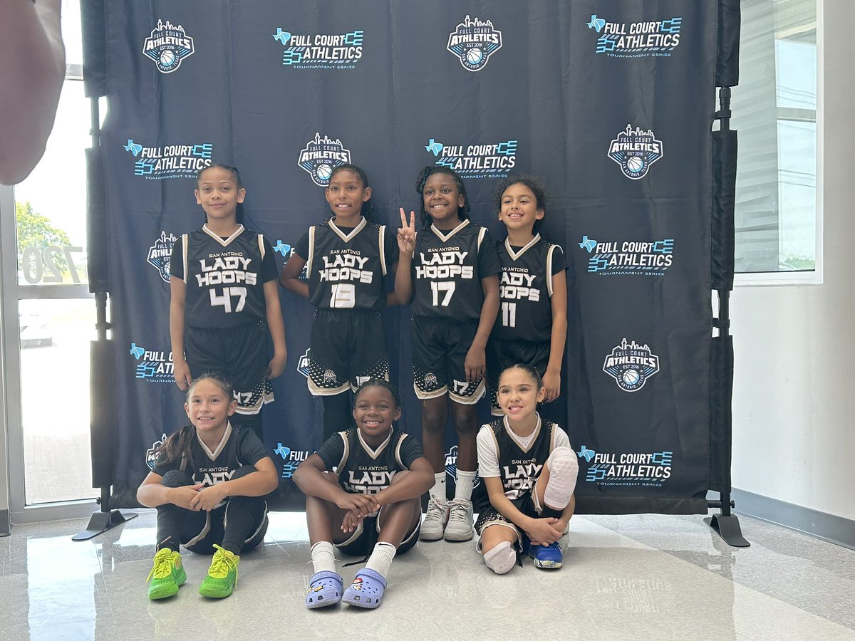 Amiyah415's tweet photo. Sunday Funday with @SALadyHoops coming in second at the @BBFCAthletics score high 8pts hitting 9 out 12 free throws all tournament #peachmob #classof2032 #thirdgrade https://t.co/GbXsHpRgDA