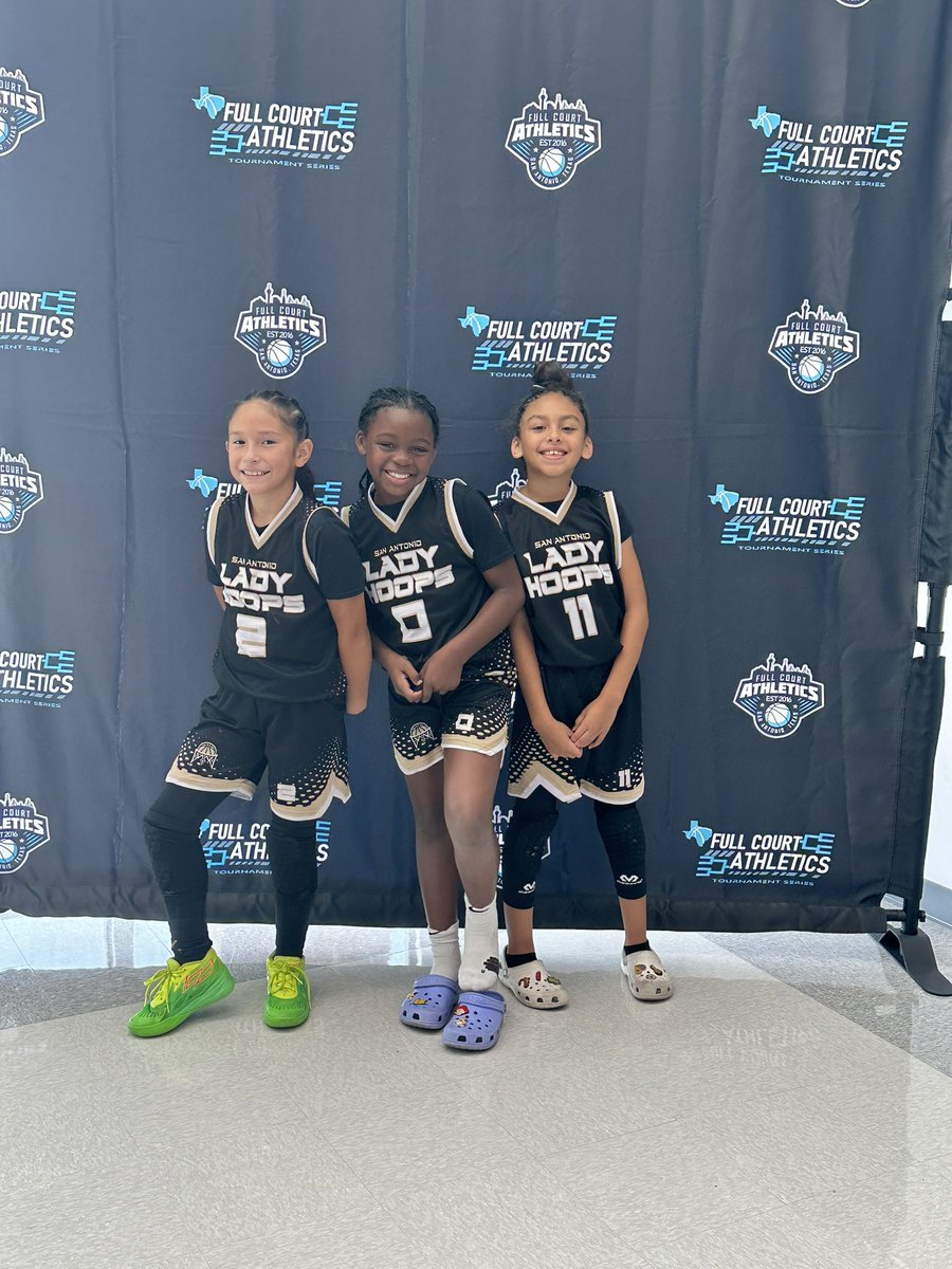 Amiyah415's tweet photo. Sunday Funday with @SALadyHoops coming in second at the @BBFCAthletics score high 8pts hitting 9 out 12 free throws all tournament #peachmob #classof2032 #thirdgrade https://t.co/GbXsHpRgDA