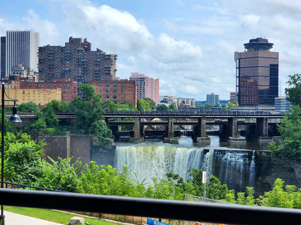 Sunday Lunch views #TheROC