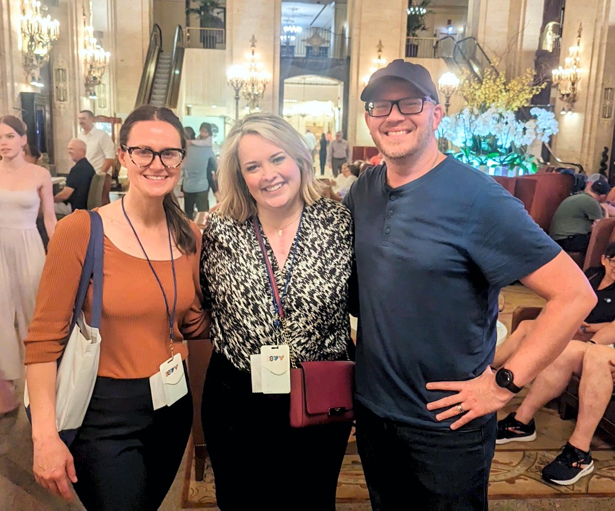 3rsCardioGC's tweet photo. Another meeting that was long overdue. So great to finally meet these two fantastic individuals! #CardioTwitter #chicagoconf23 @JohnRitterFdn https://t.co/InmWviGjB1