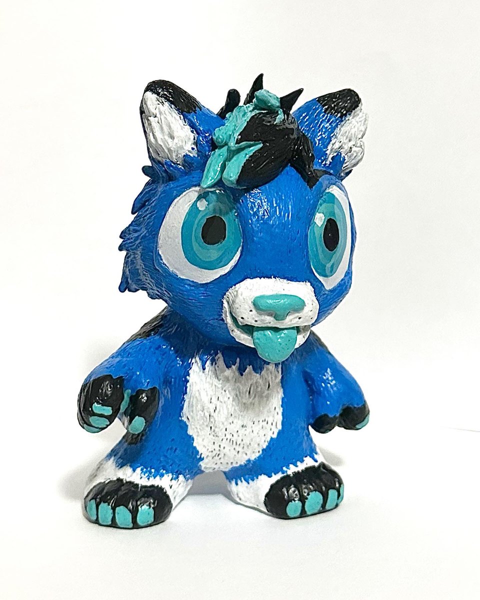 Ken3_Art's tweet photo. Newest sculpt! Commission for SnoopyDog! Check out their stuff at their FA: SnoopyDog1212
Link in bio for commission info!
…
#art #artist #artwork #artistsontwitter #twitterartist #furry #furstagram #fursona #fursonaart #furrycommission https://t.co/0jsO8Mp5dL