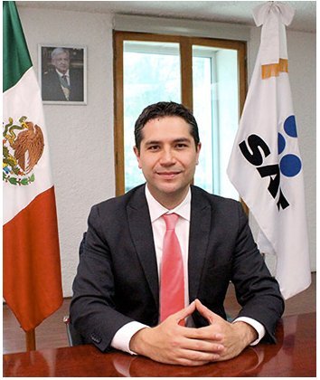 Antonio Martínez Dagnino, jefe del Servicio de Administración Tributaria es quién entregó los reportes de <a href="/XochitlGalvez/">Xóchitl Gálvez Ruiz</a>
 al Sr. López.

Lo que hizo es un delito, él es un delincuente.