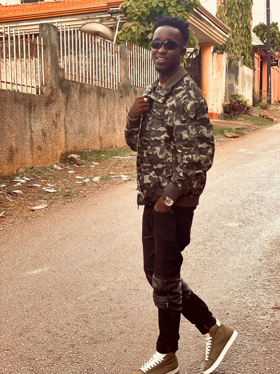 MCFreshh224's tweet photo. Le cercle est fermé pas de fuite possible ☀️❤️

#Classique2 💣🇬🇳 disponible partout 🔥

☑️YouTube: https://t.co/Flw667arpT

☑️ Audiomack:  https://t.co/tJvlSB0sqE https://t.co/sjoClRDTIM