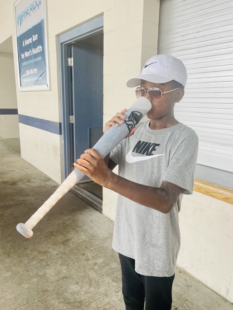 malina7935's tweet photo. @LCCaptains  Karter enjoying his soda bat! https://t.co/KQc3UjuCnx
